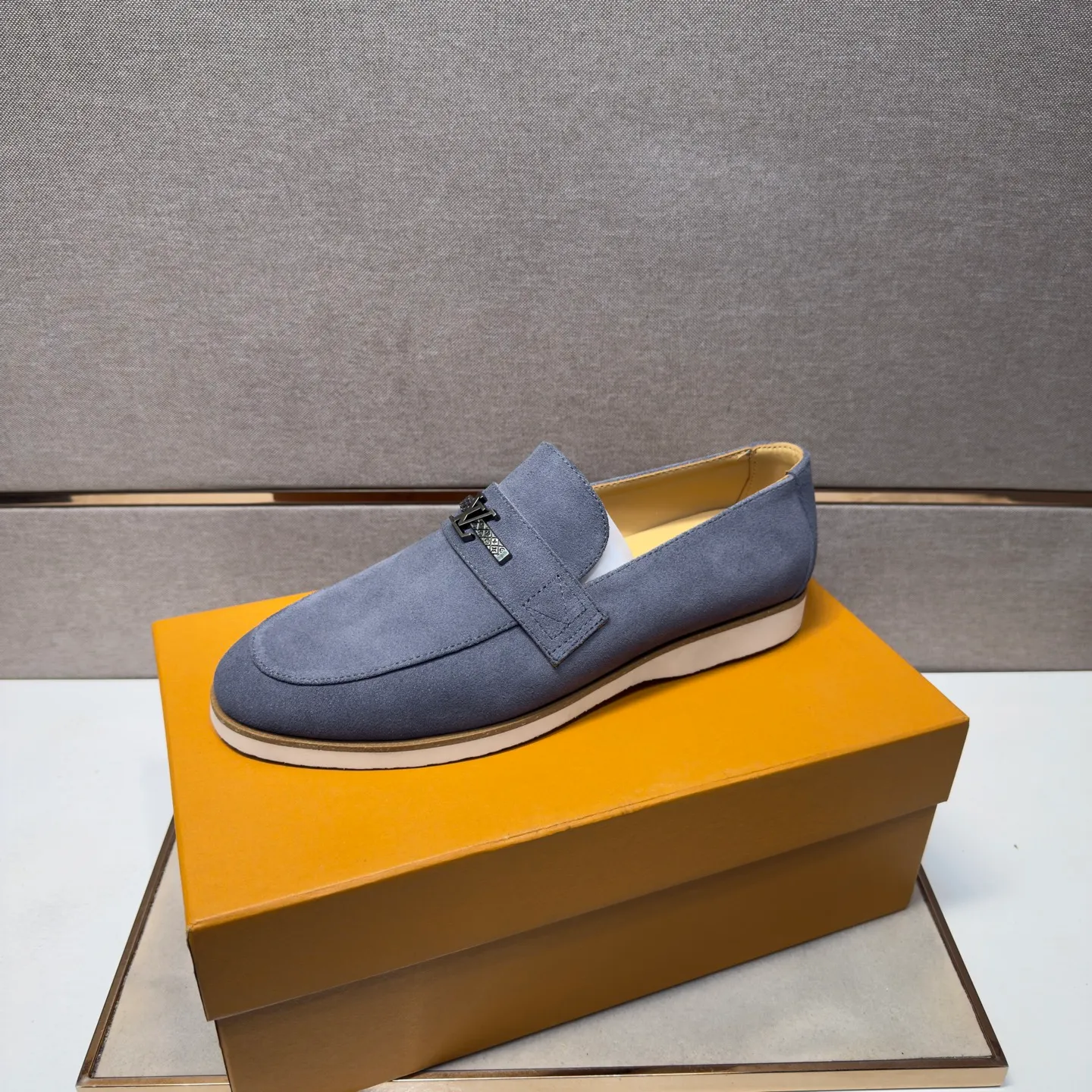 Men's men's shoes 💰pp442 [LV～] Men's casual shoes 2026z cabinet sales simultaneously 🔶Size: 38-44 #️⃣ 🔷4 colors🔜The upper is made of cowhide stitching ➕Cowhide lining, comfortable and breathable, sole: original comfortable and wear-resistant outsole, ⚠️real thing📱photographed🎬real thing is better📢📢📢
